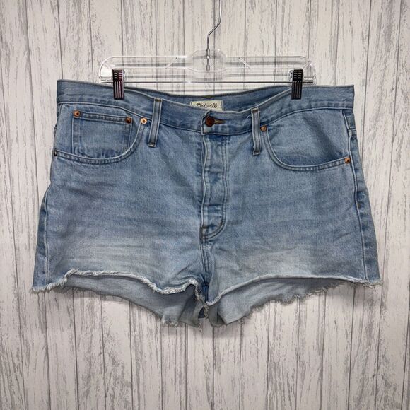 Womens Size 32 Madewell Light Wash Relaxed Denim Shorts EUC - Picture 1 of 6